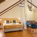 Injoy Suites & Aparts