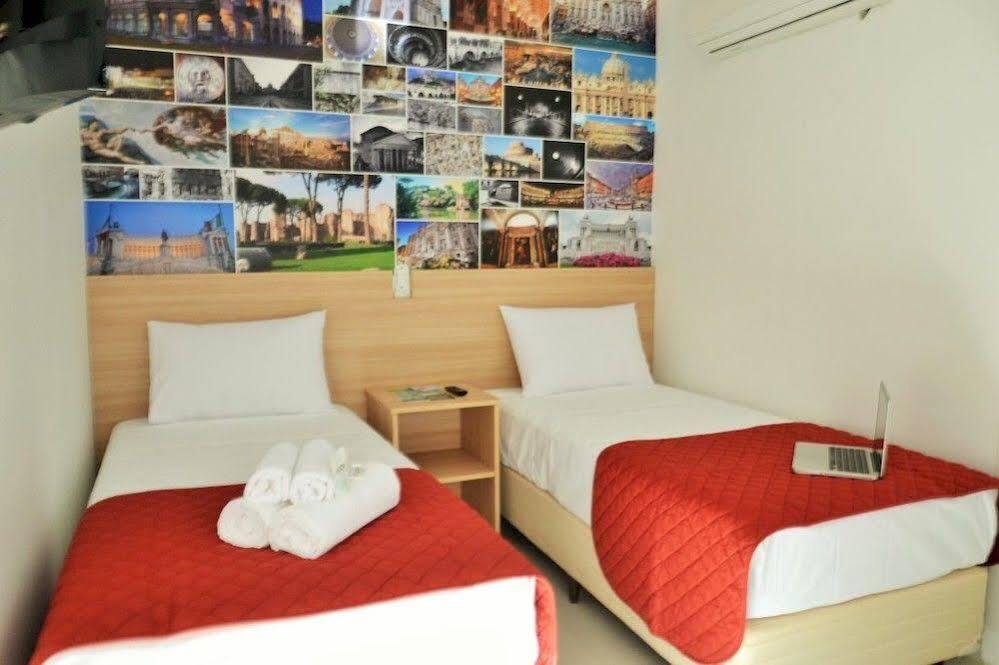 Injoy & Aparts Appart hôtel 2*