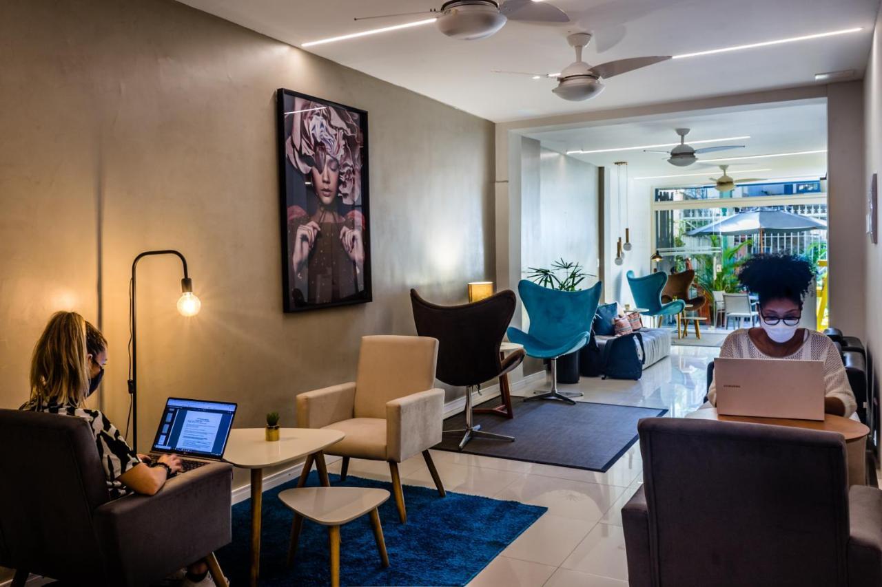Aparthotel Injoy & Aparts